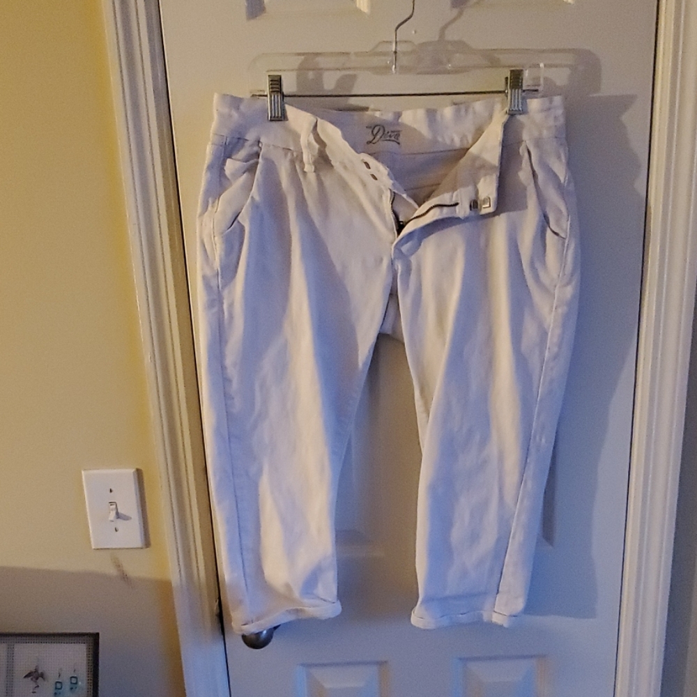 White capris